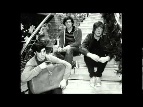 download lagu mp3 mp4 Two Door Cinema Club Golden Veins, download mp3 Two Door Cinema Club Golden Veins free download mp3, download mp3 Two Door Cinema Club Golden Veins