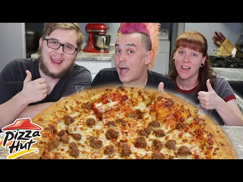 Vegetarian Tries Pizza Hut Beyond Meat Sausage Pizza