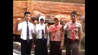 preview picture of video 'PEDULIKAN LINGKUNGAN KITA #SMPN3 JOMBANG #PENGGALANG AKSI 3'