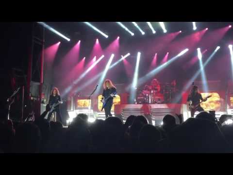 Dave Mustaine Closes Megadeth With Tribute to Nick Menza 5/22/16