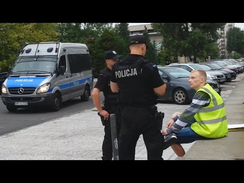 Prospołeczną postawą