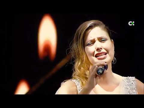 Cristina Ramos canta Hallelujah en Christmas Symphony 2020