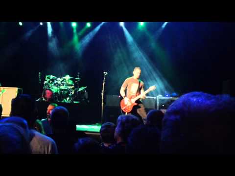 Mark Tremonti rocking the end of Metalingus