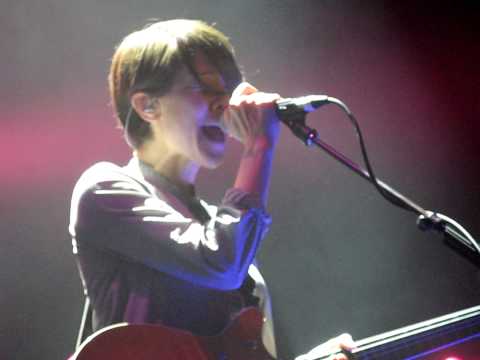 12/23 Tegan & Sara - So Jealous w/Train Wreck @ The Forum #2, Melbourne, VIC 5/12/10