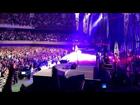 KISS ジーン・シモンズの火吹き