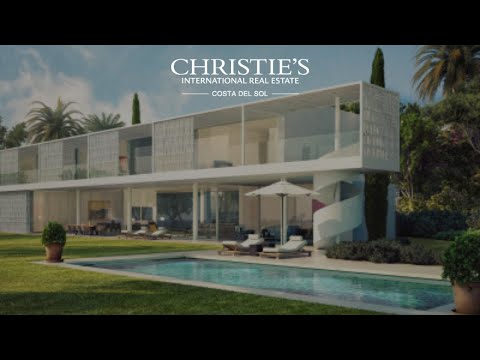 Luxury villa next to golf course in Finca Cortesín