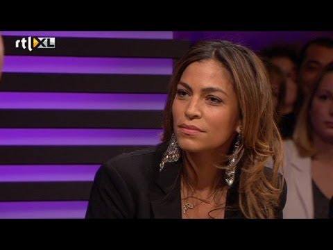 Touriya laat deur op kier staan voor Sylvie - RTL LATE NIGHT