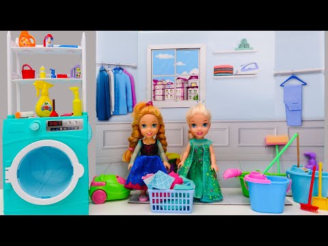 Elsa and Anna toddlers do chores