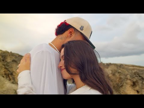 Zhamira Zambrano & Jay Wheeler - Extrañándote (Official Video)