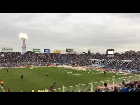 "Atlético 2 Belgrano 1 Recibimiento" Barra: La Inimitable &bull; Club: Atlético Tucumán
