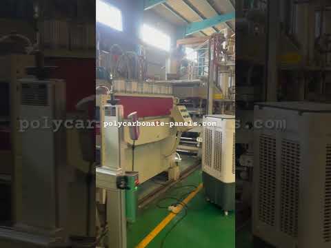 6mm 白色两层中空阳光板生产实况