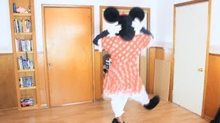 Download lagu Minnie Mouse TWERKS! () | Random Structure TV mp3
