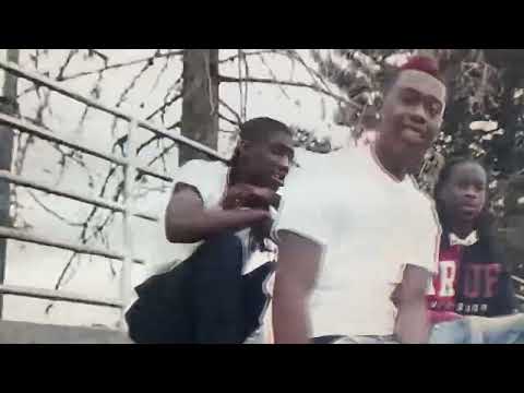 SKEAMMY RU Banging west !!? Now hangs with EBK joc south nighas what hood hopers 😂