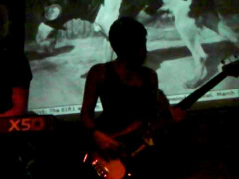 Crimson Muddle - Asphyxie (Live)