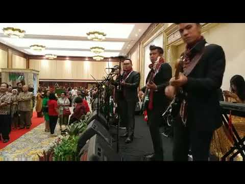 D'Bamboo - Aek Sibulbulon at Hotel Borobudur Jakarta