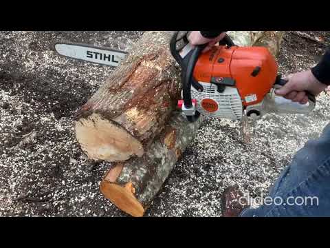 Stihl saw w Firewood Prosizer: check out at www.firewoodprosizer.com. Red laser points at last cut