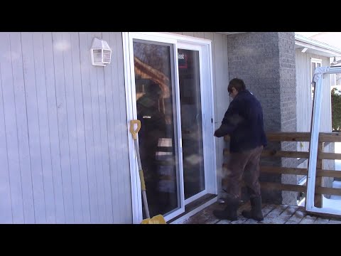 The Woodpecker E216 - How I changed my patio door