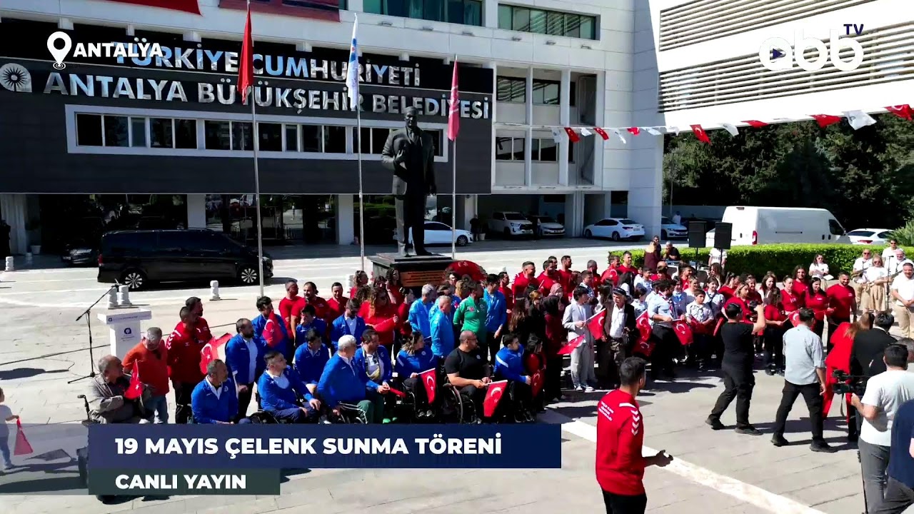 19 MAYIS ÇELENK SUNMA TÖRENİ