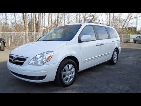 2007 Hyundai Entourage Limited (Handicap Adapted) Start Up, Engine, and In Depth Tour