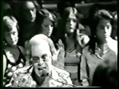 Elton John   The bitch is back   Top Of The Pops 1974 sound remastered