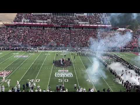 Montana State Bobcats, Montana Grizzlies run onto field for 124th Brawl of the Wild