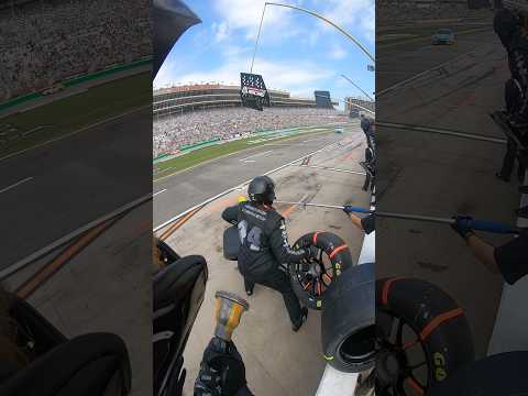 NASCAR Cup Series Pit Stop Atlanta #nascar #racing #chevy #camaro #atlanta #pitstop #pitcrew