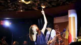 moumoon @J-Music Lab performing Bon Appetit + DREAMER DREAMER