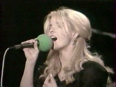 Iveta Bartošová-I FOLLOW THE BOYS(Live)