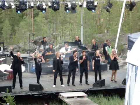 Diggiloo gänget sjunger "We are the world"