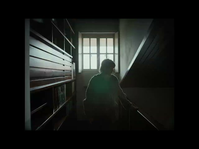 Video zu 'Vacci Piano' ansehen