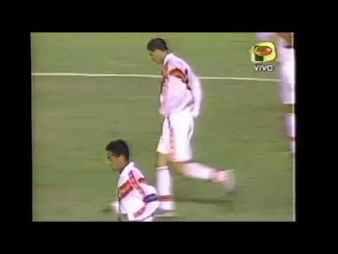 Perú 1 Argentina 2 - eliminatorias 2002  autogol de Samuel - Narración Toño Vargas