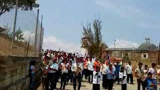 preview picture of video 'Saliendo de la misa en Asunción Tlacolulita 1de 3'