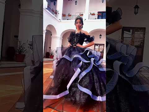 Los mejores vestidos para una noche soñada ! Caseros esquina Vélez Sarsfield Cordoba ! Envios