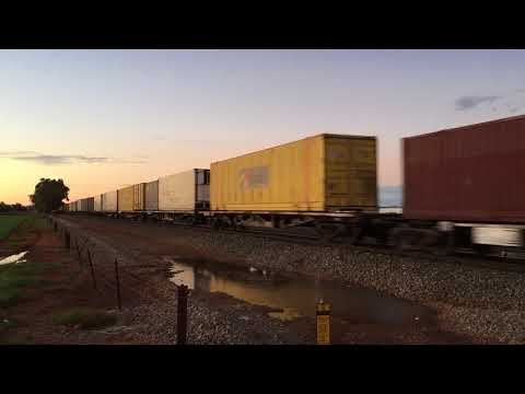 Split Aurizon intermodal 24/8/2017