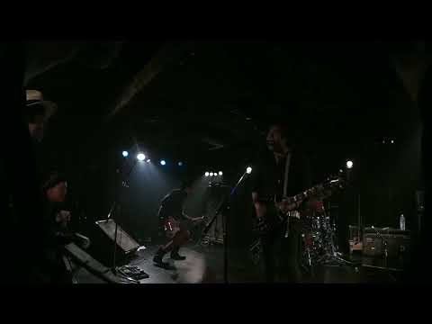 THE SAVAGES - LIVE @ EARTHDOM "BLOODY REVOLT VOL.35" 19/6/17 VID2