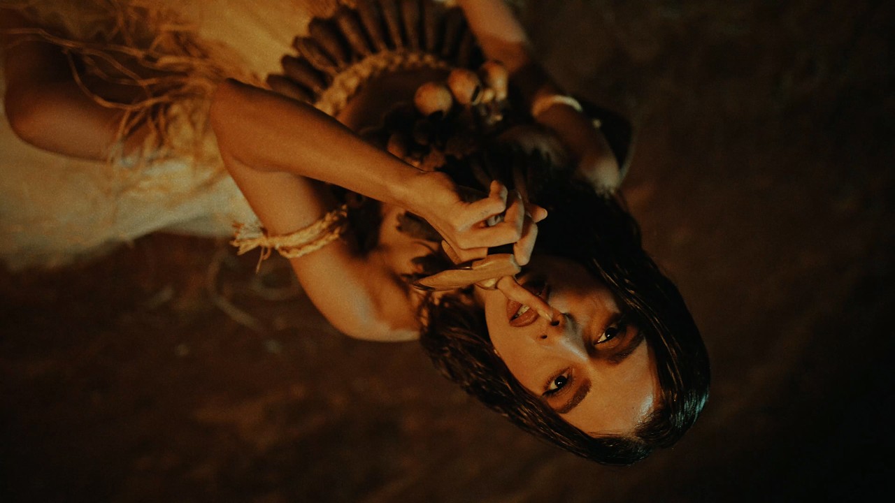 Anitta - Meia Noite (Official Music Video)