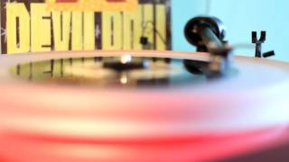 X &amp; Eddie Vedder - Devil Doll - 2011 Ten Club single
