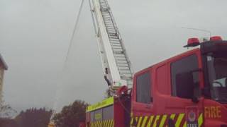 preview picture of video 'Bronto Skylift Aerial Demo by Avondale 604 at Kumeu Open Day, Auckland NZ, Oct 2010'