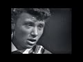 Johnny Hallyday  -  Bien trop timide ( Discorama )