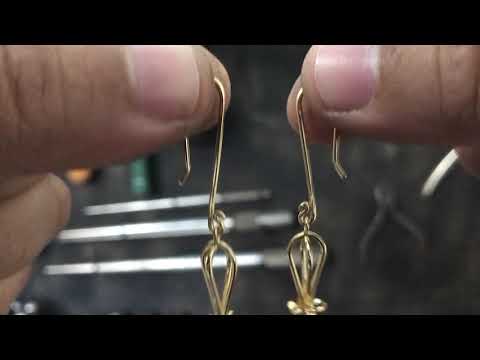 Par de brincos em ouro 18k - Queen