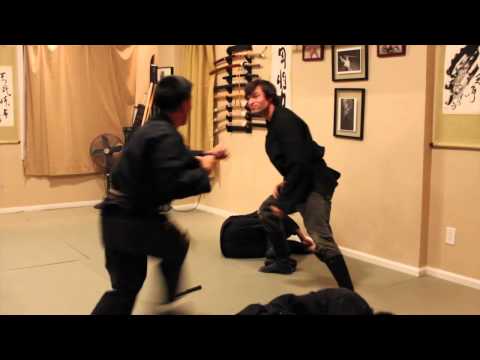 四人襲う　Yonin Attack -- 4 on 1 Attack!