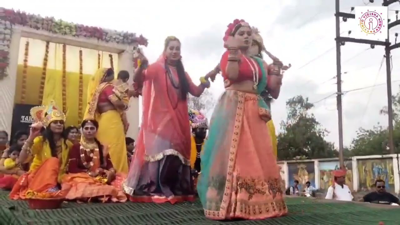 VIDISHA NEWS जब गोकुल बने विदिशा में मटकी फोड़ने निकली गोविंदा की टोली