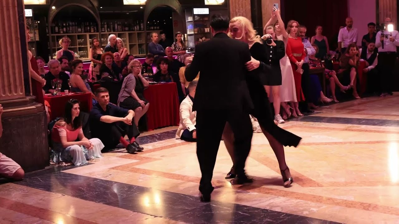 Video thumbnail for Tamara Bisceglia i Juan Marchetti, Brilloso Tango Fest, Barcelona, Juny 2025