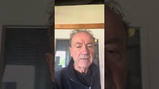 HUGH CORNWELL saluda a sus fans en España