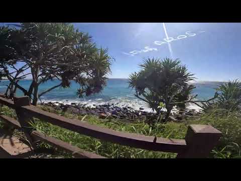 Burleigh Heads National Park walk including the top lookout.