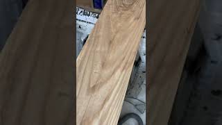How to get rough saw marks on wood
