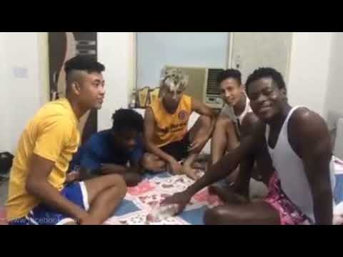 (ani suna leitraba) (khallabasu) funny song by black man 😂😂😂