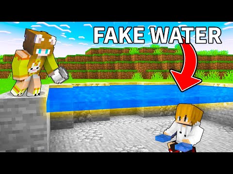 Using FAKE Water to FOOL My Friends in Minecrat 😨