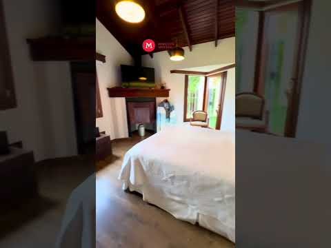 Video de YouTube - Casa en venta con gran jardín y  piscina en Barra de Carrasco