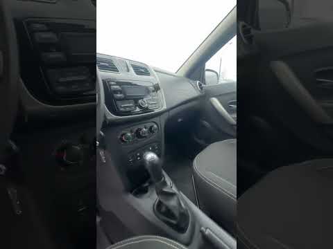 фото renault logan ii 0